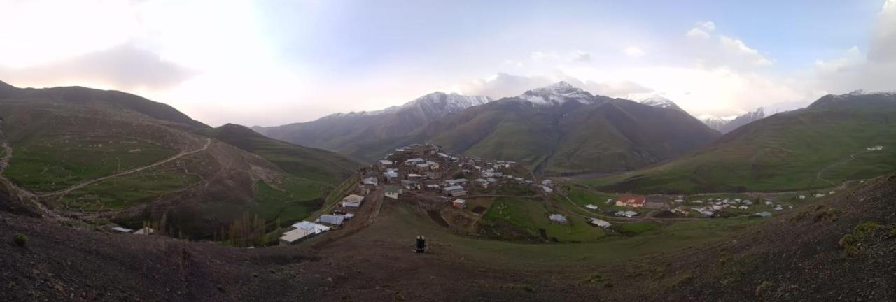 Hotel Zaur Guest hause à Xinaliq Extérieur photo